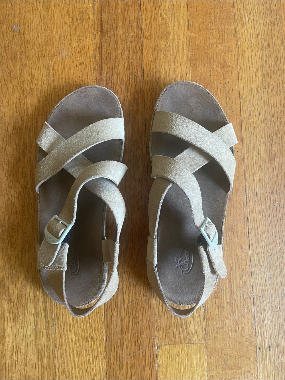 Chaco Women's 7 Wayfarer Tan Suede Sandal
